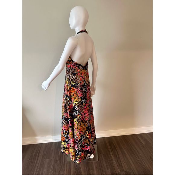 1970’s Vintage Halter Flower Power Maxi Dress - Picture 4 of 9